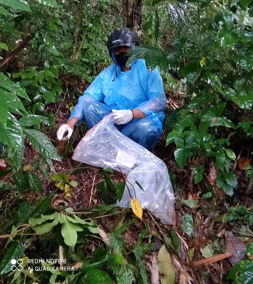 Penemuan mayat oleh masyarakat sekitar kebun karet