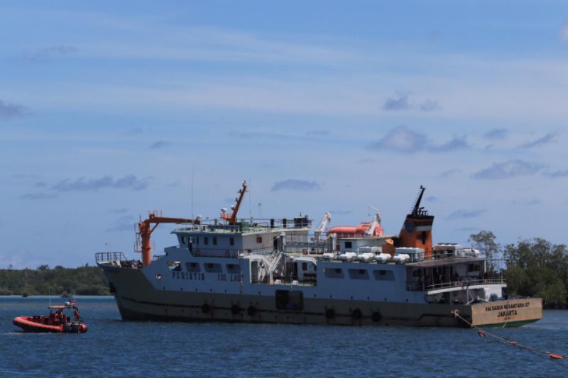 Hilang Kendali, Kapal Sabuk Nusantara Kandas Dipelabuhan Tuapejat