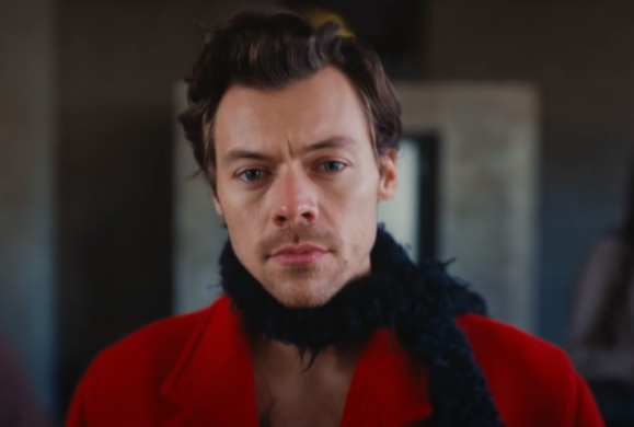 Makna dan Arti Lirik Lagu 'As it Was' by Harry Styles, Apakah tentang Trauma Masa Kecil? (Foto : Tangkap Layar Youtube)