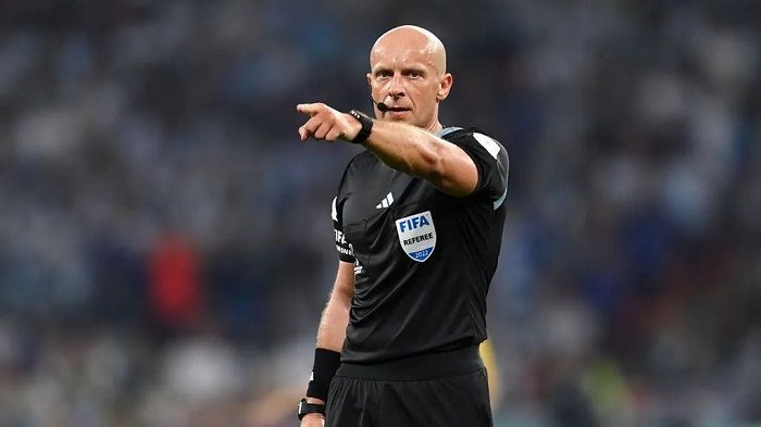 Profil biodata Szymon Marciniak, wasit yang memimpin laga final Argentina vs Prancis di Piala Dunia 2022 Qatar. (Foto: Twitter./@Football__Tweet)