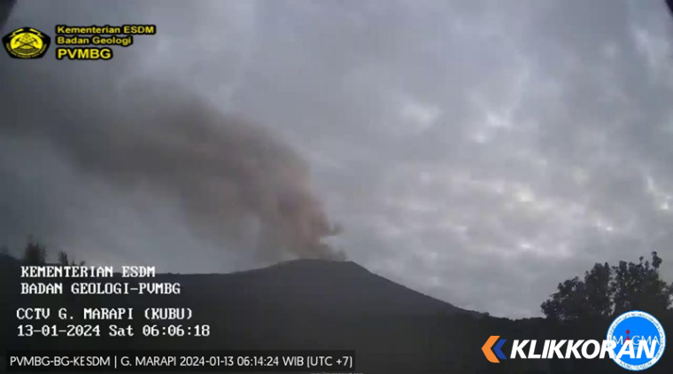 Penampakan erupsi Gunung Marapi, Sabtu (13/01/2024). (Foto: Magma Indonesia)