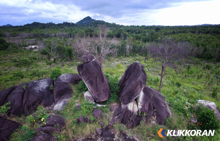 Batu Belah (foto: Yant Yanto/Flickr)