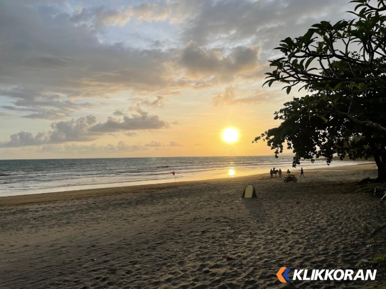 Pantai Pelabuhan Ratu (foto: Google Maps/Mia Amalia)