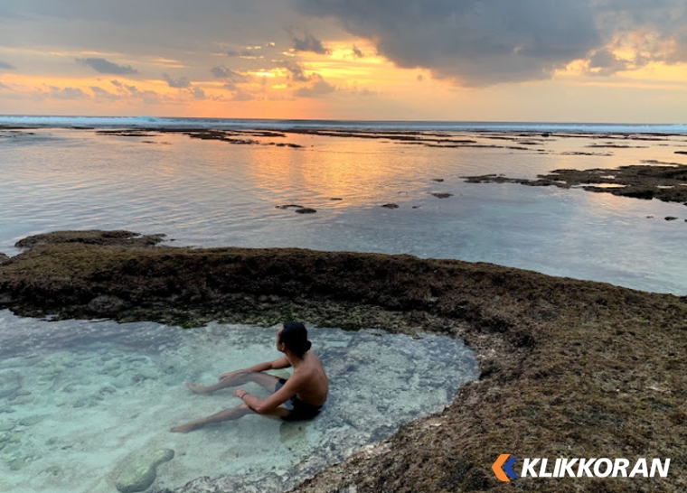 Pantai Suluban (foto: Google Maps/restu anggara putra)