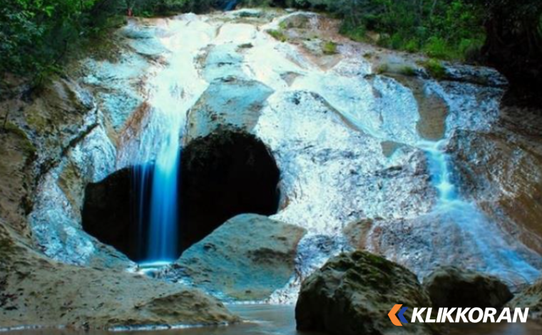 Air Terjun Noelaku (foto: Facebook)