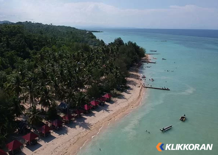 Pantai Toronipa (foto: Zona Sultra)