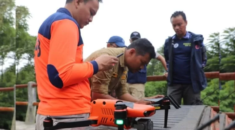 BNPB Terjunkan Tim Drone Petakan Titik Potensi Bencana Susulan di Tanah Datar