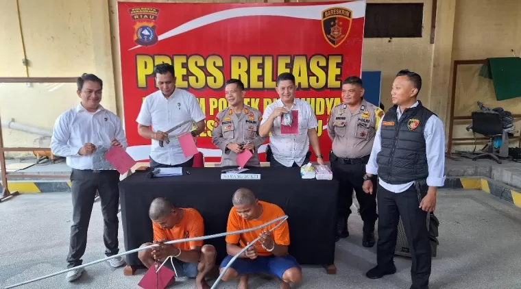 Curi Kabel Listrik dengan Seragam PLN, Dua Pria Ditangkap Polisi Pekanbaru