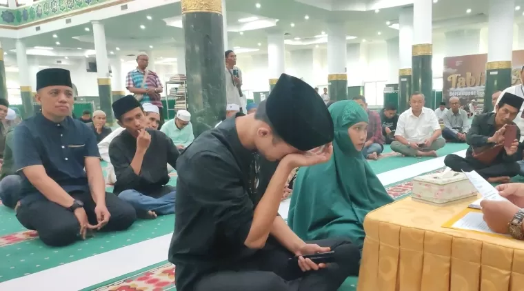 Terkesima Suara Azan, Seorang Pemuda 19 Tahun di Pekanbaru Masuk Islam