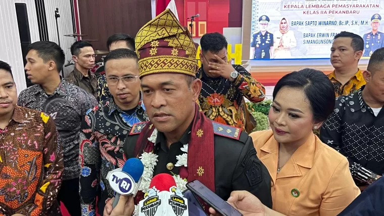 Erwin Fransiskus Simangunsong Resmi Gantikan Sapto Winarno Jadi Kalapas Pekanbaru