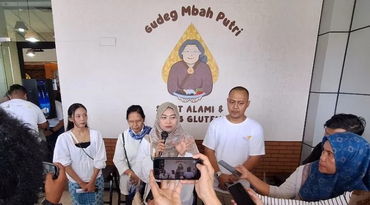 Gudeg Mbah Putri Buka Cabang di Mall SKA Pekanbaru, Sajikan Gudeg Sehat dan Kopi Kekinian