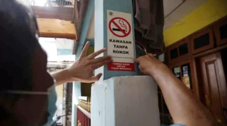 Larangan Penjualan Rokok di Perda KTR Disahkan, Pedagang Ketar-Ketir Ancaman Ekonomi