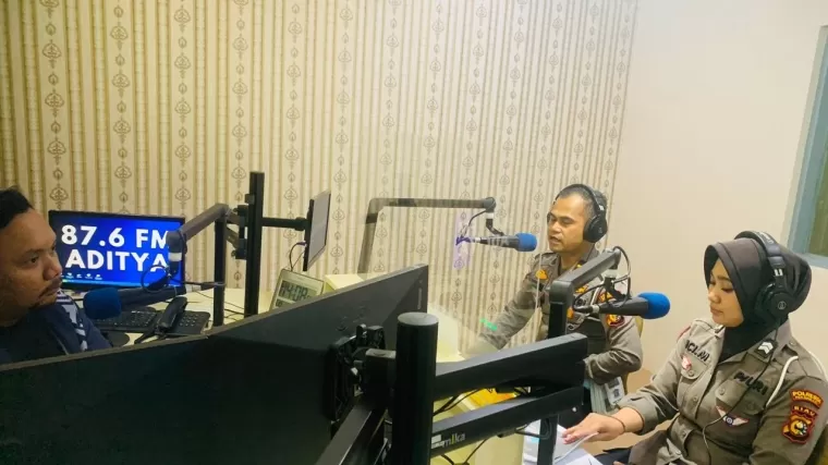 Kompol Alvin Gaungkan Program Riau Adalah Kita Melalui Talkshow Radio