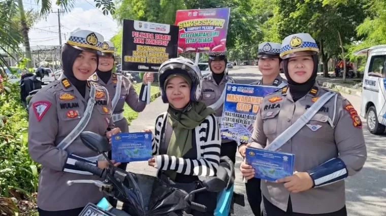 Hadir di Bundaran Tugu Keris, Ditlantas Polda Riau Kembali Ajak Warga Sukseskan Pilkada 2024