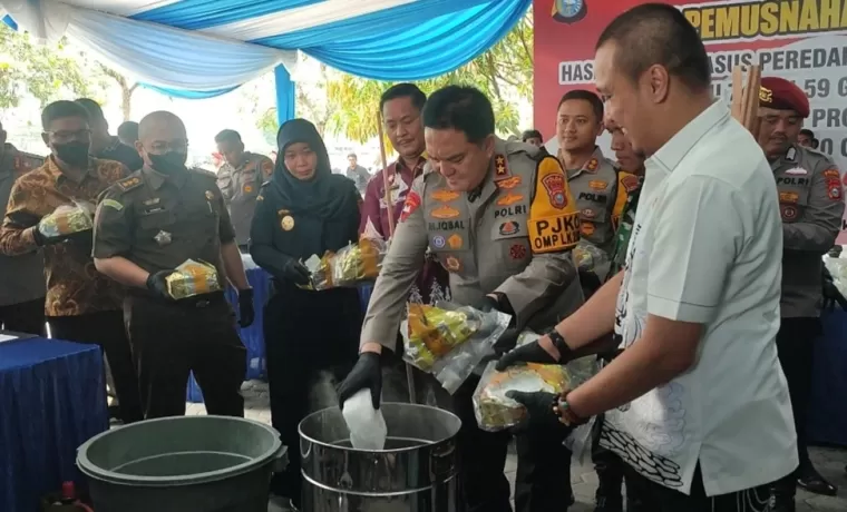 Bukti Perang Melawan Narkoba, Polda Riau Musnahkan 74 Kg Sabu dan 29 Ribu Ekstasi