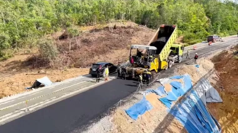 Jalan Amblas KM 106/107 Tanjung Alai Kampar Masuk Proses Pengaspalan