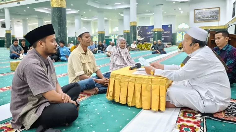 Tiga Mualaf Jemput Hidayah Islam di Masjid Agung An-Nur Pekanbaru