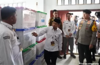 Kapolda Riau Pantau Rapat Pleno KPU Rohil, Ajak Semua Pihak Jaga Persatuan dan Kedamaian