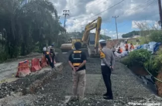 Perbaikan Jalan Amblas di KM 91 Desa Pulo Gadang Kampar Dipercepat