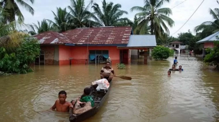 Pembukaan Pintu Waduk PLTA Koto Panjang Picu Banjir di Kampar