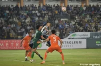 Moment Noriki Akada Sundul Bola ke Gawang Persiraja Banda Aceh