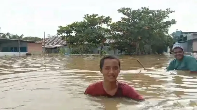 Tim SAR Pekanbaru Dikerahkan untuk Evakuasi Banjir di Ponpes Darul Ulum Kubang Raya