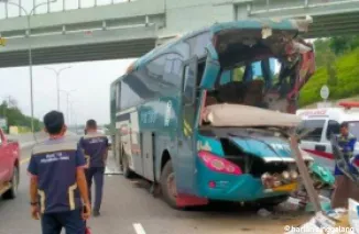 Kecelakaan Maut di Tol Pekanbaru-Dumai, Sopir Bus Kabur Usai Tabrak Truk