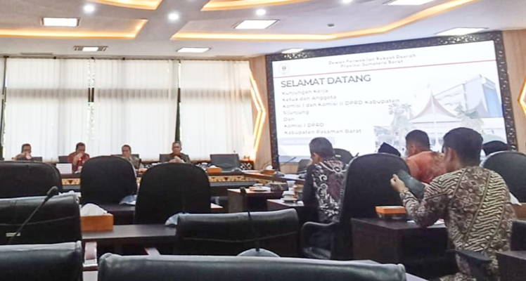 Foto DPRD Sumbar Jadi Sumber Inspirasi, Kunjungan Ganda DPRD Sijunjung dan Pasaman Barat Tingkatkan Inovasi Legislatif