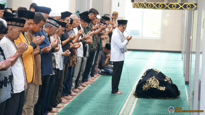 Foto UNP Berduka, Kehilangan Guru Besar, Rektor Periode 1999-2003 Prof. A. Muri Yusuf Tutup Usia