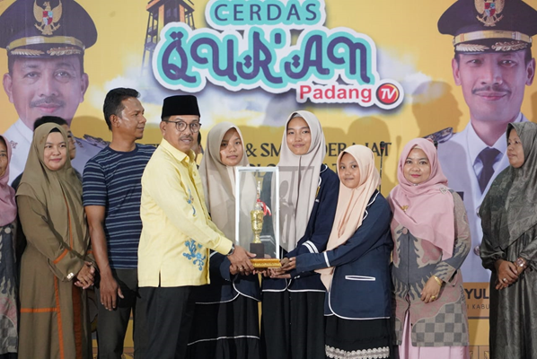 Foto SD IT Marhamah dan SMP 1 Solsel, Juarai Cerdas Qur'an Padang TV