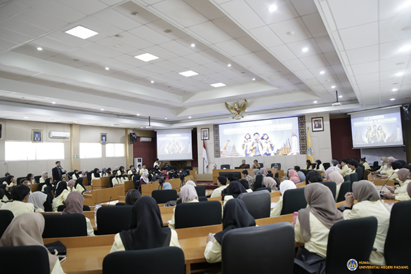 Universitas Negeri Padang Lepas 399 Mahasiswa dalam Event Megah Pertukaran Mahasiswa Merdeka Batch IV. (Foto: Humas Universitas Negeri Padang)