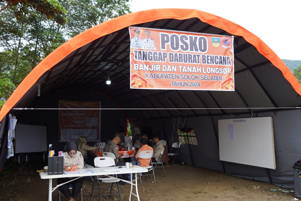 Foto Intensitas Hujan Tinggi, Pemkab Solsel Dirikan Posko Komando Tanggap Darurat Bencana