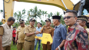 Foto Progul Satu Kecamatan Satu Ekskavator Diluncurkan di Kecamatan Sangir