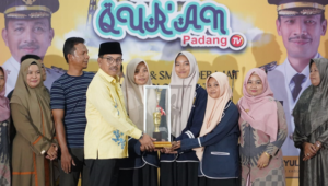 Foto SD IT Marhamah dan SMP 1 Solsel, Juarai Cerdas Qur'an Padang TV