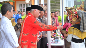 Gubernur Sumbar hadiri acara peresmian bangunan Musala Darul Ilmi di kompleks Sekolah Menengah Atas (SMA) Negeri 1 Pariaman