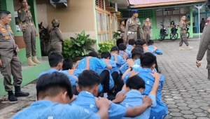 Puluhan Pelajar SMP di Padang Diciduk Satpol PP Gegara Bolos Sekolah. (Foto: Dok istimewa)