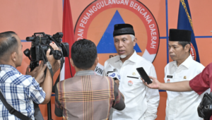 Foto Gubernur Mahyeldi Menginstruksikan Peningkatan Kesiapsiagaan untuk Mengantisipasi Letusan Gunung Marapi