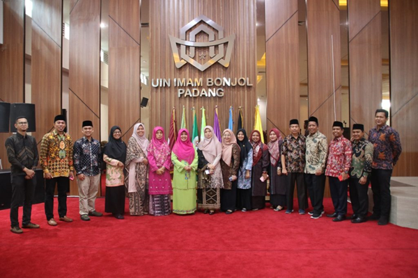 Foto Pelantikan Pejabat Pengganti Antarwaktu di UIN Imam Bonjol Padang