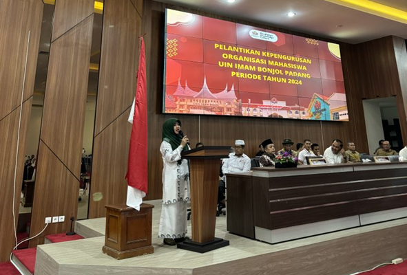 Foto Pelantikan UKM Tahun 2024, Rektor UIN IB Berharap Akan Mengisi dan Wewujudkan Visi Bersama Indonesia Emas 2045