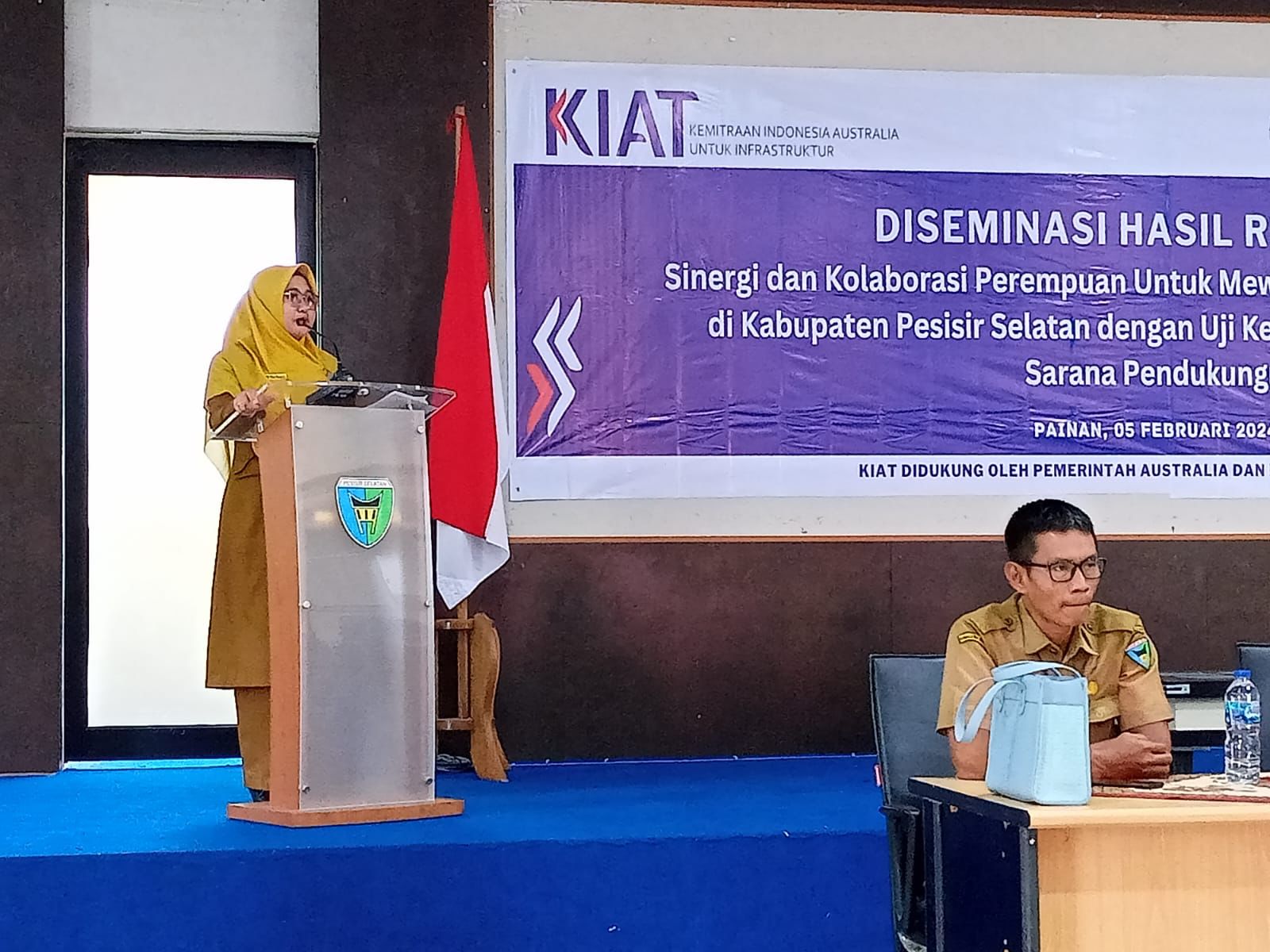 Foto Wakili Bupati Assisten II hadiri Desiminasi Hasil Riset Aksi yang Diadakan Oleh Forum IWAPI Pessel