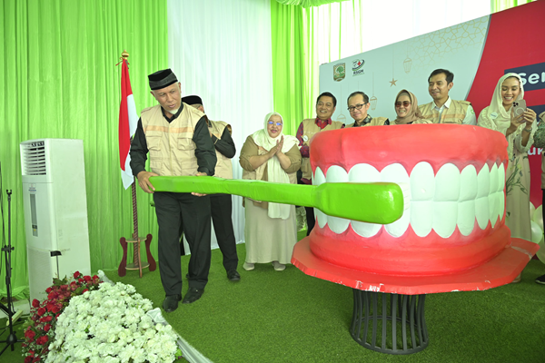 Foto FKG Unand Menyapa Ribuan Santri dengan Program Senyum Sehat Ramadhan, Gubernur Mahyeldi Ungkapkan Apresiasi