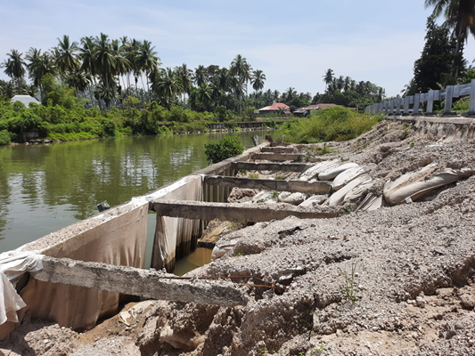 Foto Perbaikan Bantaran Sungai Batang Mangor di Sunur Kota Pariaman Tunggu Realisasi