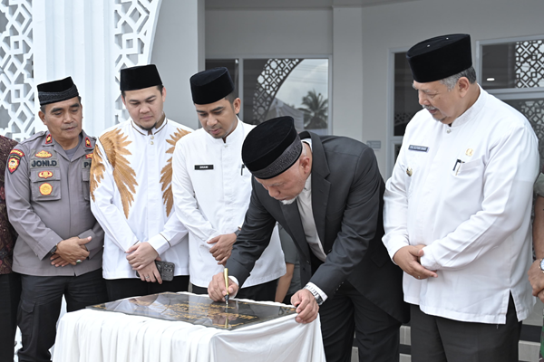 Foto Masjid Besar Syura Pandan Kota Solok Diresmikan Oleh Gubernur Mahyeldi