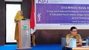 Foto Wakili Bupati Assisten II hadiri Desiminasi Hasil Riset Aksi yang Diadakan Oleh Forum IWAPI Pessel