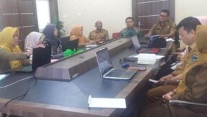 Foto Dinas Kominfo Gelar Rapat Verifikasi Data Sektoral Bersama BPS Pessel