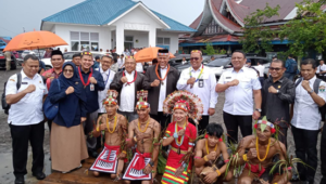 Foto Pj Bupati Mentawai  Sambut Kunker Gubernur Sumbar Dalam Rangka Rapat Koordinasi