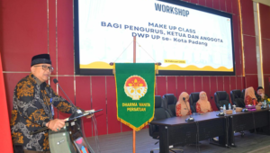 Foto DWP Kota Padang Mengadakan Workshop dan Lomba Make