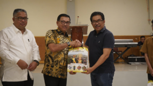 Arsitek Yori Antar Kunjungi Solsel, Bupati Khairunas Usulkan Pariwisata Terintegrasi