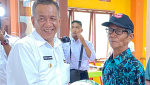 Foto Bupati Pesisir Selatan Perintahkan para Camat untuk Memberi Intruksi Mendata Masyarakat Miskin Ekstrim