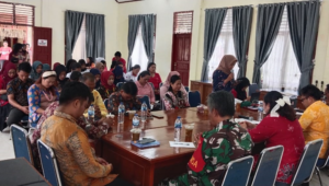 Foto Babinsa Koramil 03/Sipora Rutin Menghadiri Rapat Laporan Kader Posyandu Balita Dan Imunisasi